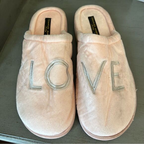 Pink love slippers by Charles Albert in size large 9-10‎ - Picture 1 of 4
